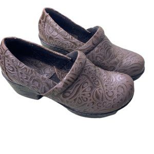 boc Brown Embossed Leather Clogs Wood Heel Size 7